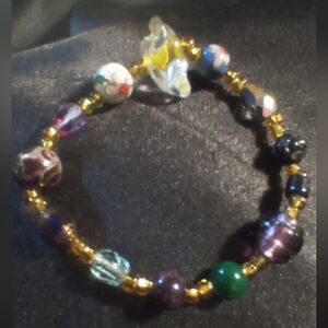Glass beaded expandable bracelet beautiful unique beads all glass
